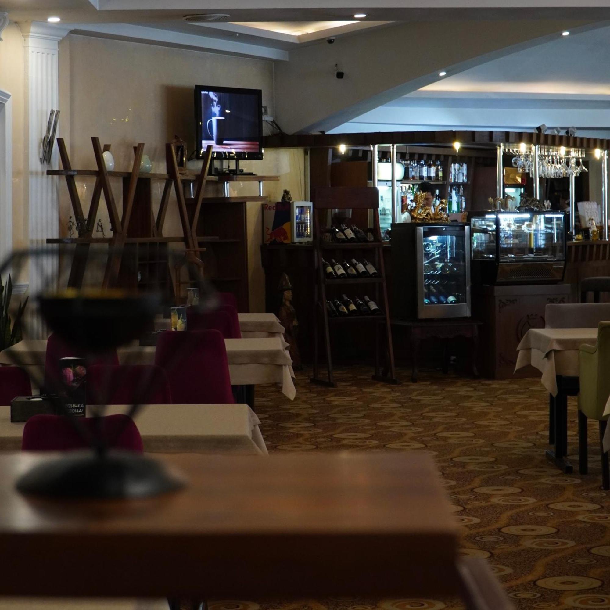 Golden Dragon Hotel Bishkek Luaran gambar